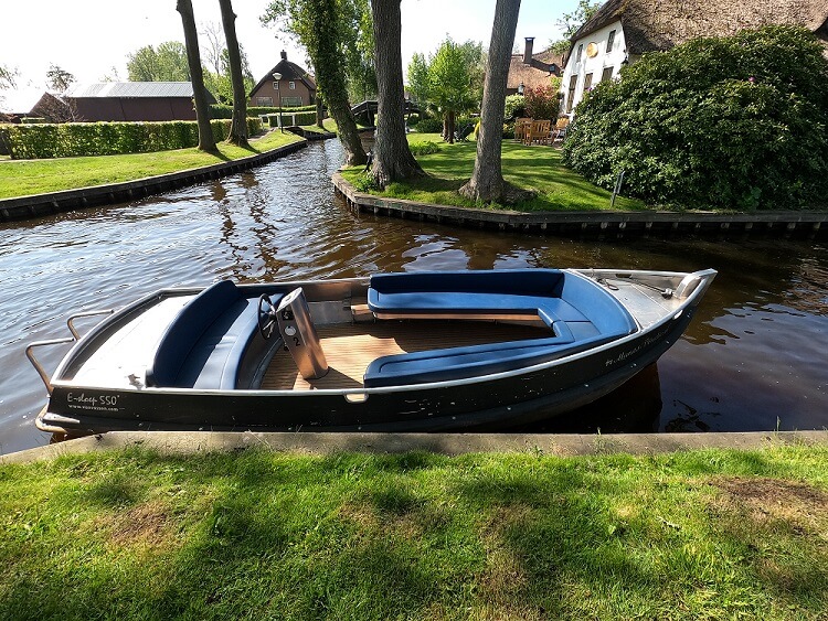Giethoorn Boats